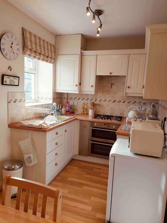 Boutique Cottage In The Heart Of Buxton Town מראה חיצוני תמונה