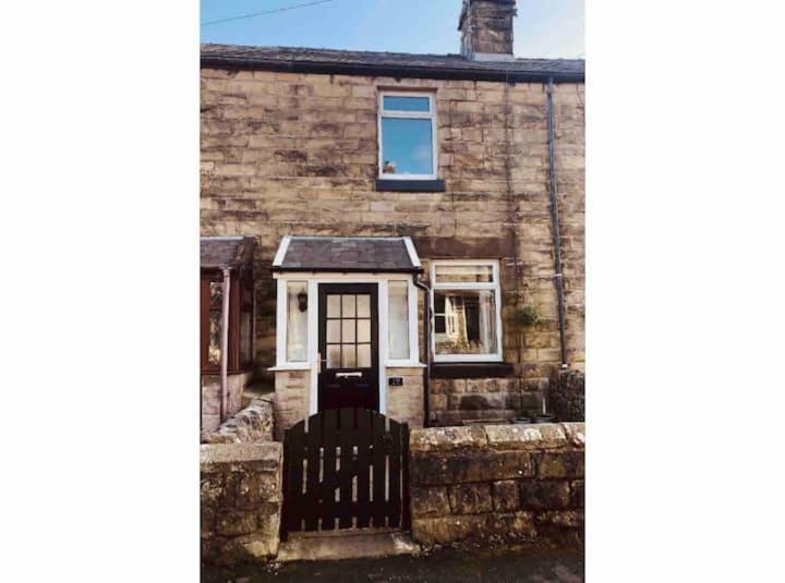 Boutique Cottage In The Heart Of Buxton Town מראה חיצוני תמונה