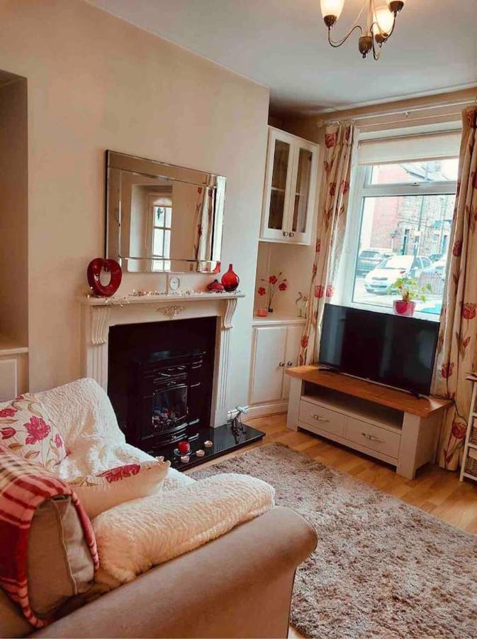 Boutique Cottage In The Heart Of Buxton Town מראה חיצוני תמונה