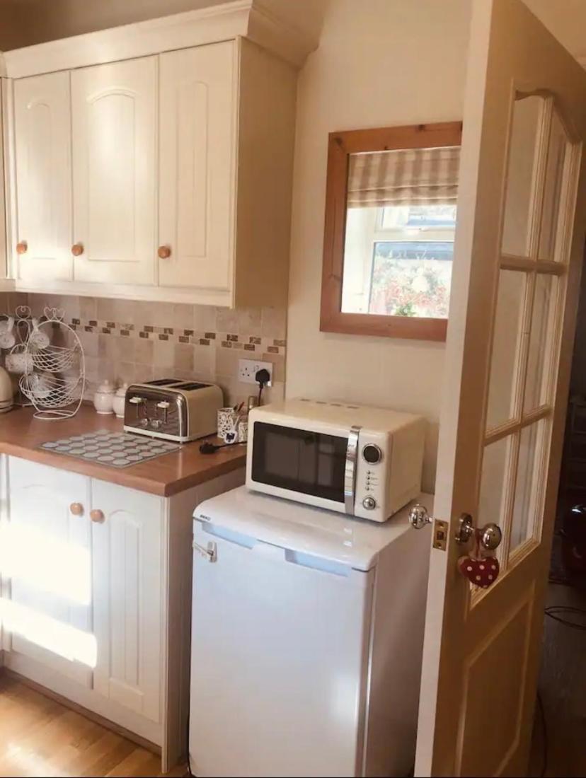 Boutique Cottage In The Heart Of Buxton Town מראה חיצוני תמונה